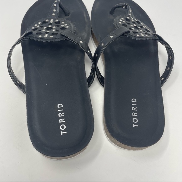Torrid Black Eva Outsole Medallion Slides NWOT Size 12WW - Picture 3 of 6